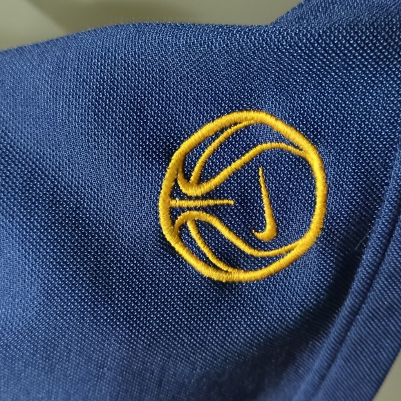 Y2K Nike Basketball Long Sleeve - Picture 6 of 8